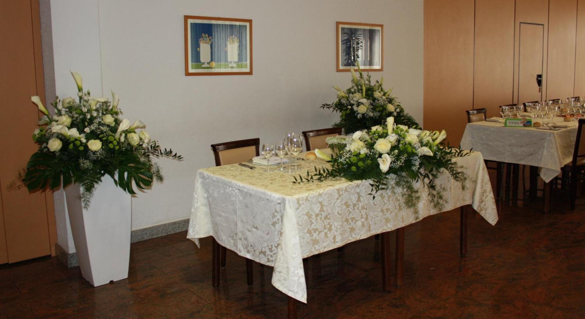 Hotel Ristorante Cicin Casale Corte Cerro